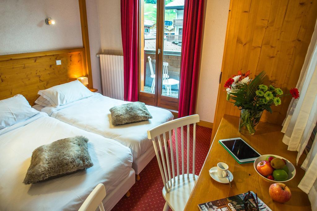 Chalet Hotel Regina เลส์เฌต์ ภายนอก รูปภาพ
