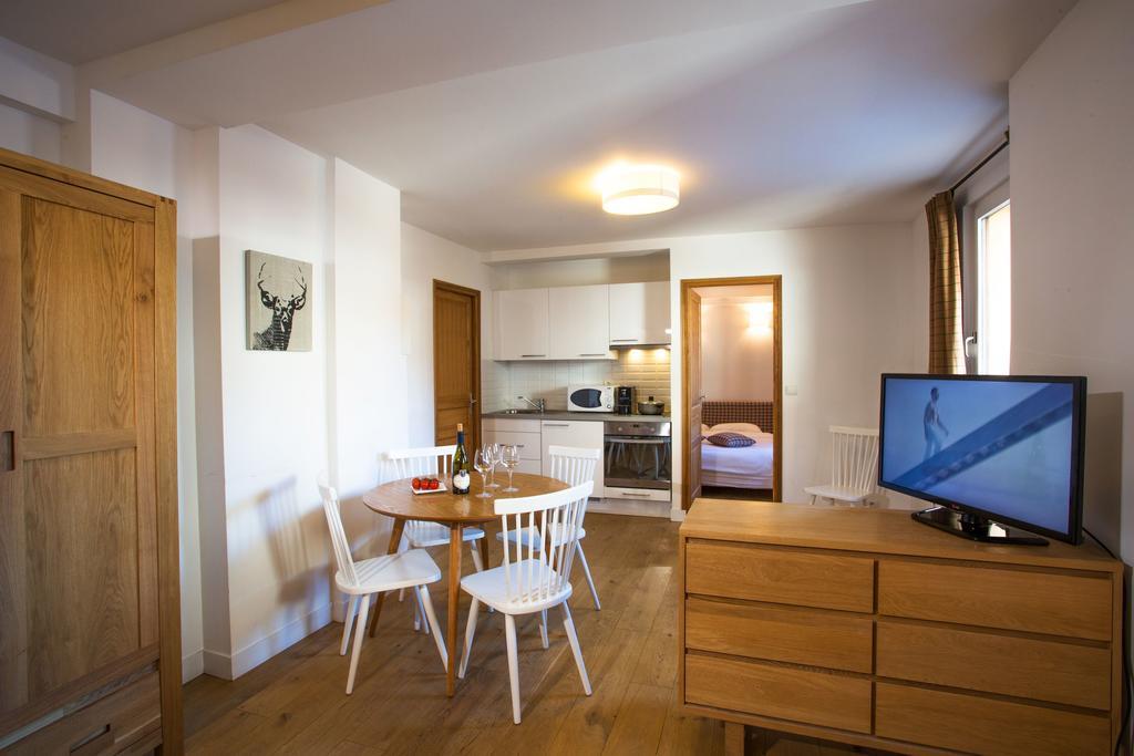 Chalet Hotel Regina เลส์เฌต์ ภายนอก รูปภาพ