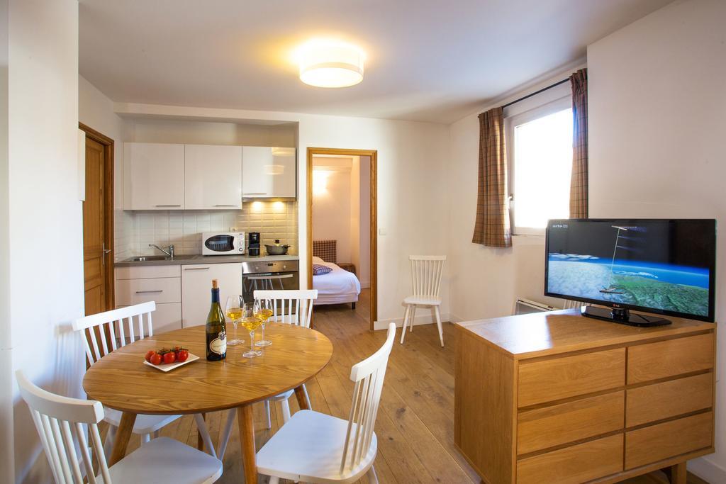 Chalet Hotel Regina เลส์เฌต์ ภายนอก รูปภาพ