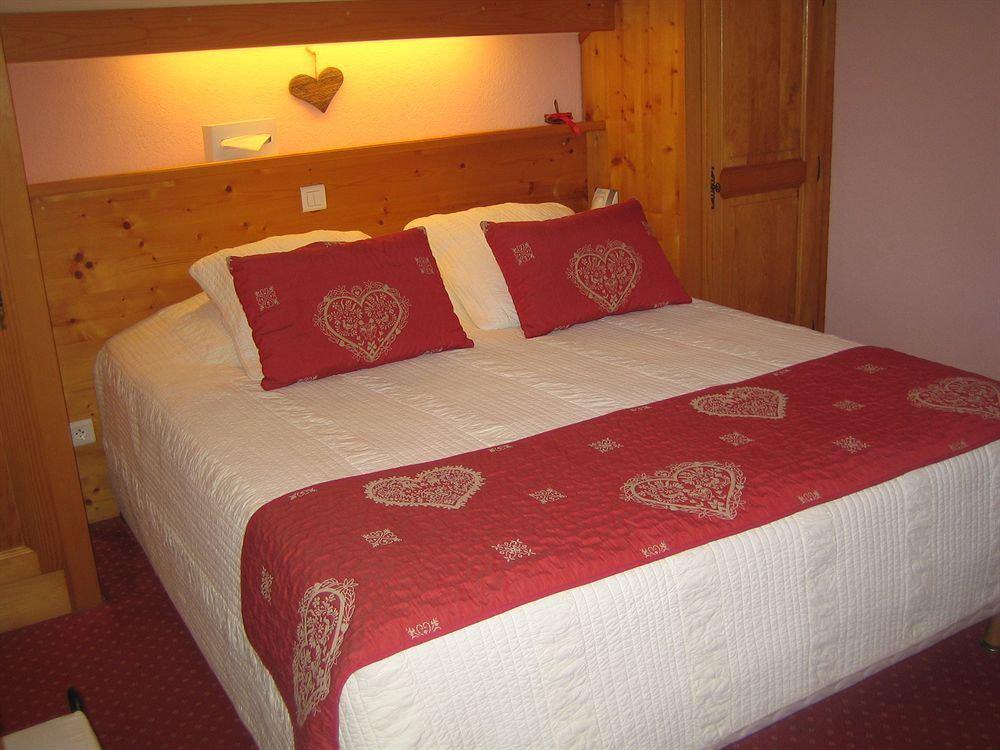Chalet Hotel Regina เลส์เฌต์ ภายนอก รูปภาพ