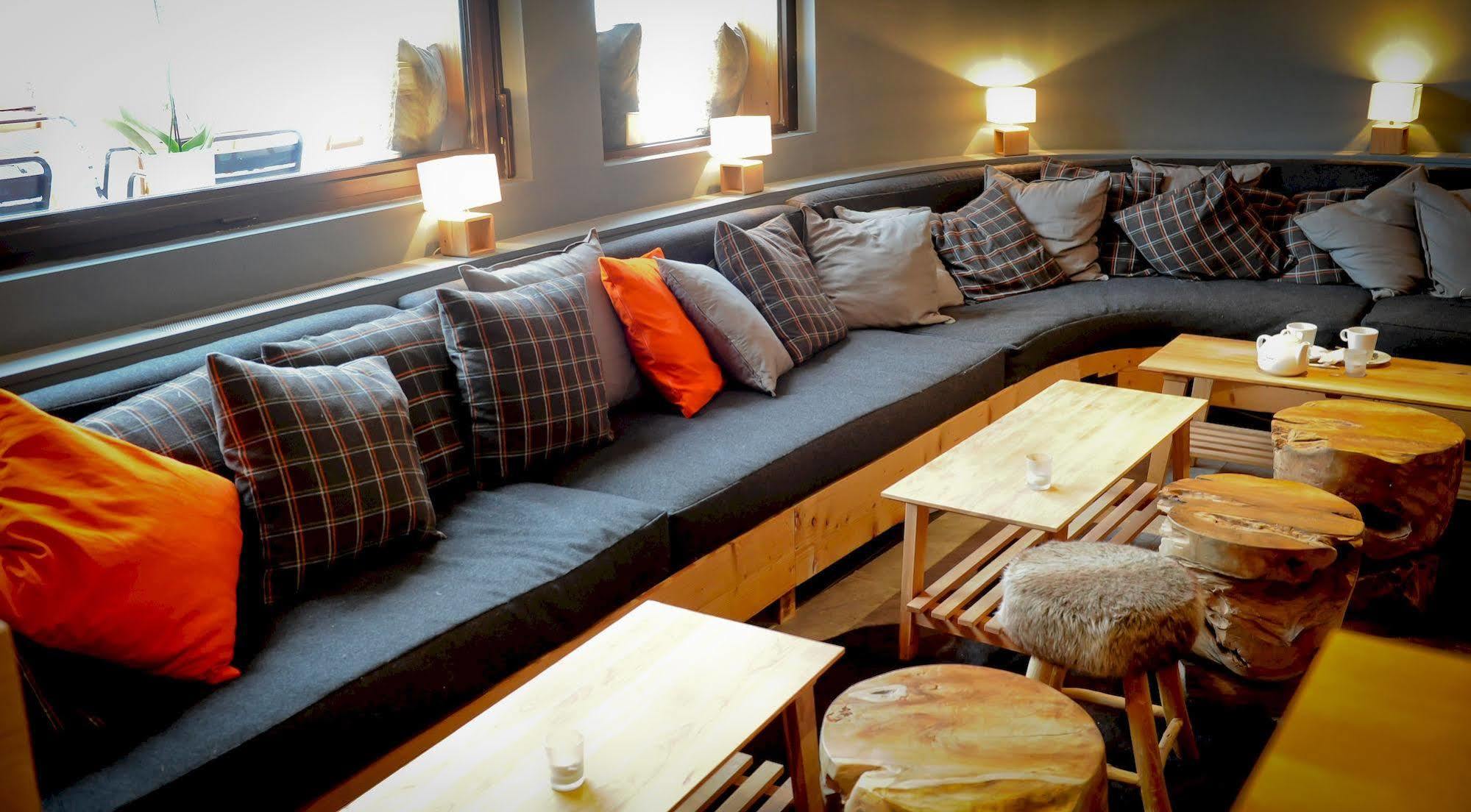 Chalet Hotel Regina เลส์เฌต์ ภายนอก รูปภาพ